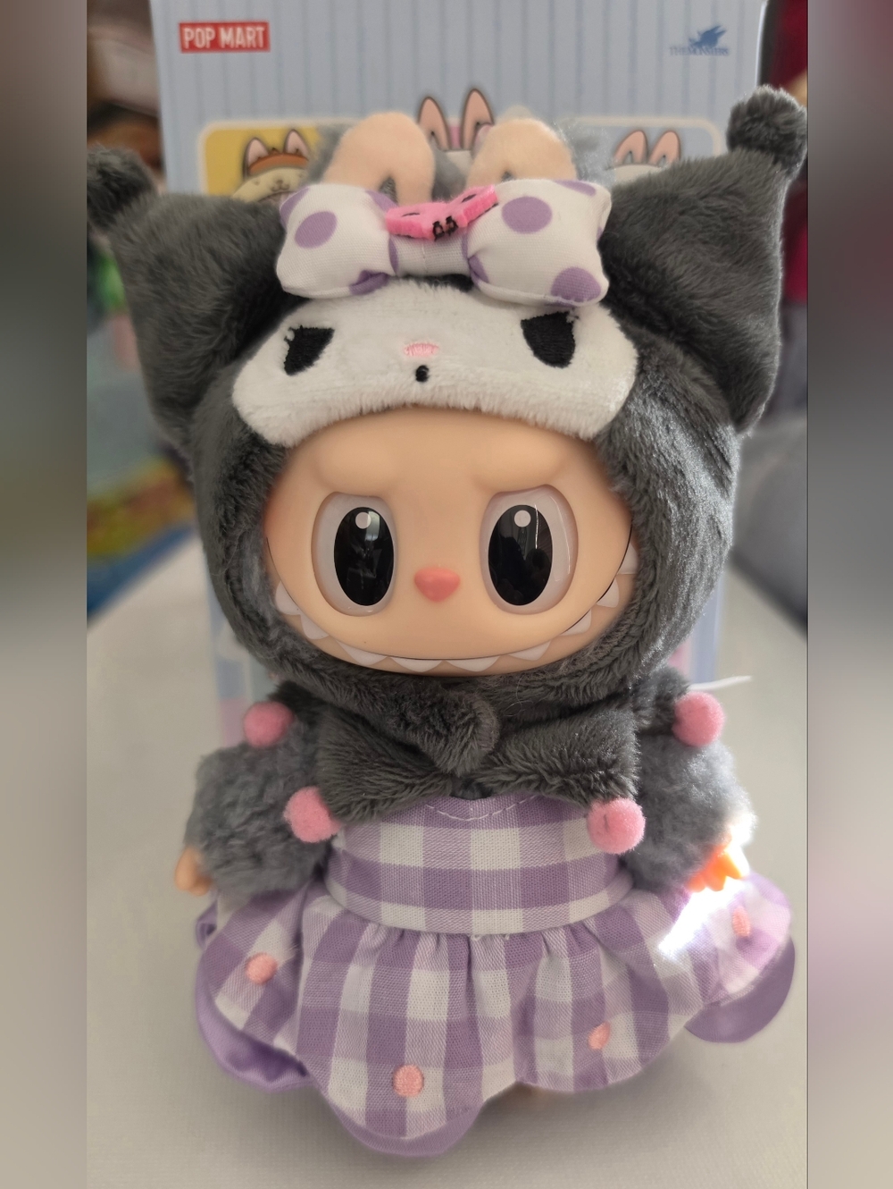 THE MONSTERS X Sanrio Characters Series Vinyl Plush Pendants "Kuromi" - Picture 10 of 12